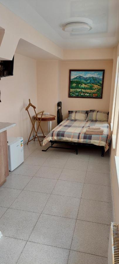 Bunker Best Mini-Hotel Kiev Exterior foto